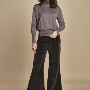 73% COTONE 25%TENCEL 2% ELASTAN
